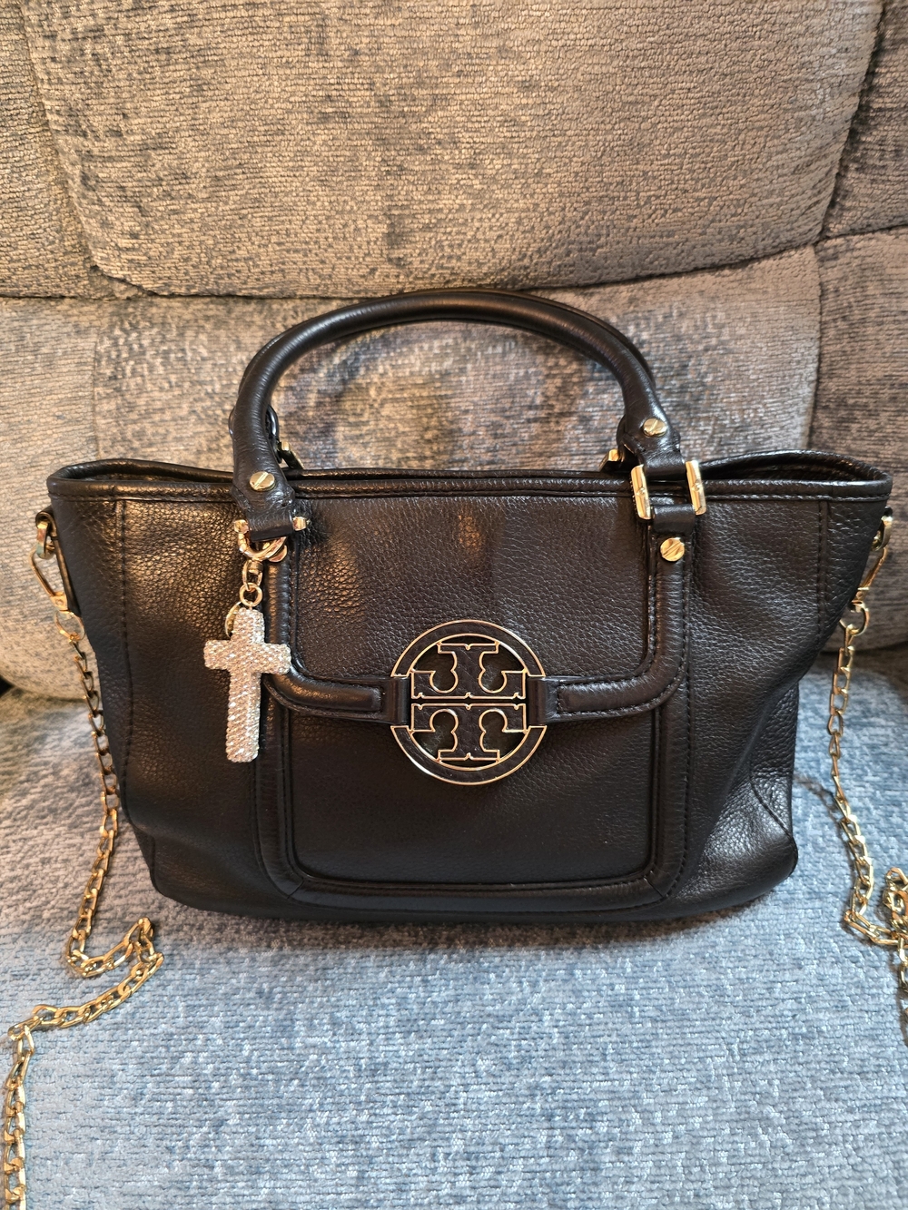 Tory Burch EUC Isabella Black Leather Shoulder/Crossbody Leather & Gold Chain - Picture 2 of 7